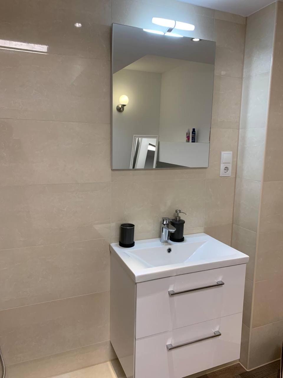 Central Private Rooms In Popular Neighborhood! Köln Ngoại thất bức ảnh
